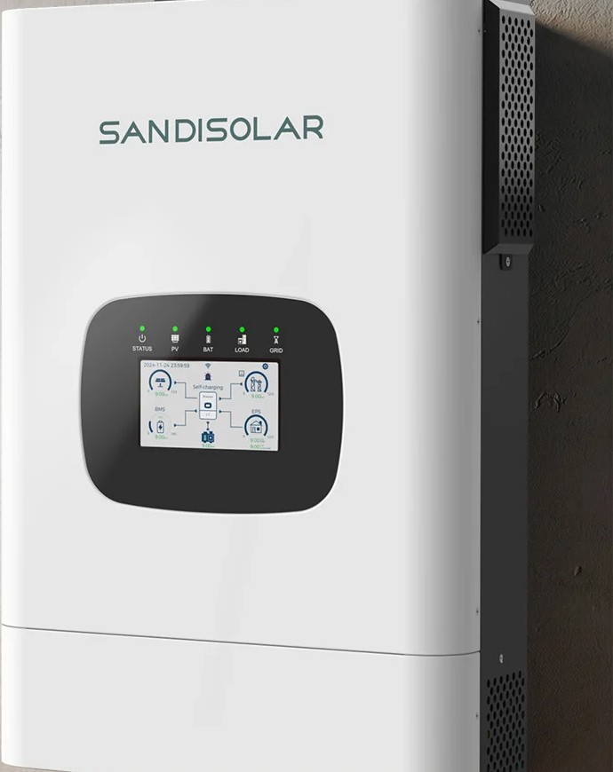 Гібридний інвертор Sandisolar 6.5 кВт змонтований на стіні технічного приміщення будинку
