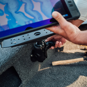 Кріплення RAM Mounts Large Marine Electronics Mount - D Size Short RAM-D-111U-C